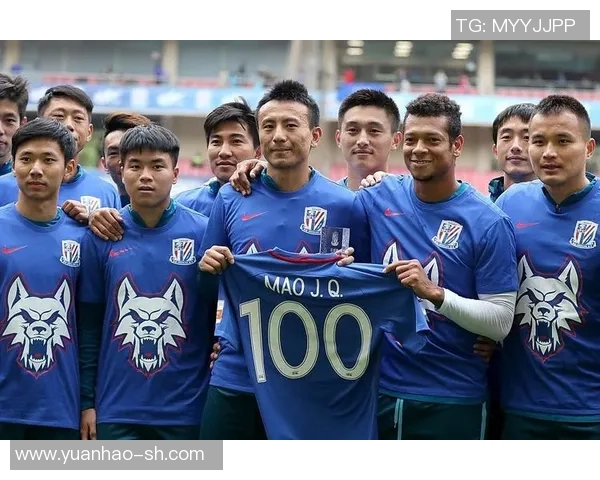 安德莱与摩斯高的激烈对决揭示足球战术的博弈与魅力 安德莱与摩斯高的激烈对决揭示足球战术的博弈与魅力