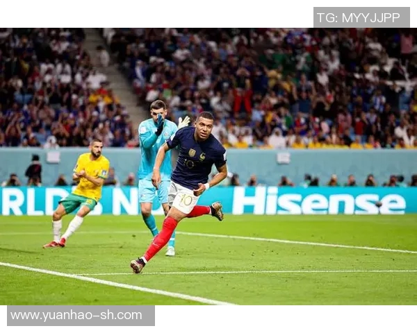 姆巴佩领衔新一代足球巨星崛起,未来十年足坛的传奇之路展望 姆巴佩领衔新一代足球巨星崛起,未来十年足坛的传奇之路展望