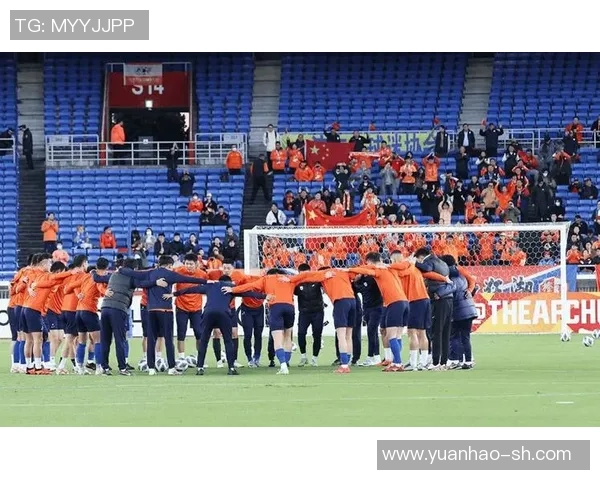 蔚山现代与全北现代激战正酣比分悬念不断引发球迷热议