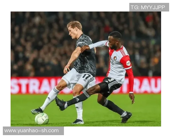 乌德勒与费耶诺德激战正酣谁能在这场对决中笑到最后