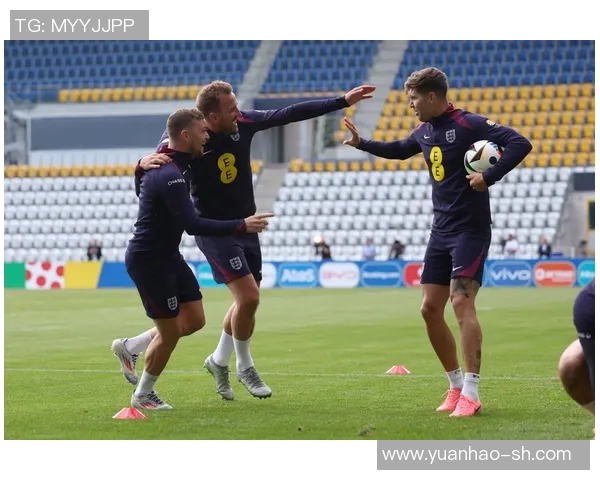 伊斯坦布尔与巴塞罗那的足球对决激情碰撞引发的战术较量与球迷热情