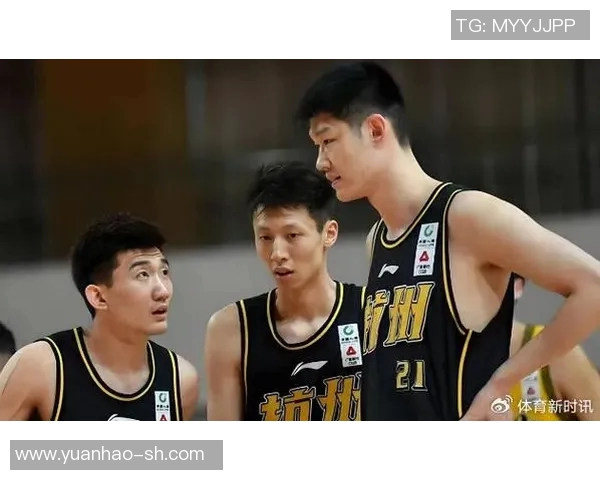孙铭徽：从青涩少年到篮球场上的闪耀明星之路